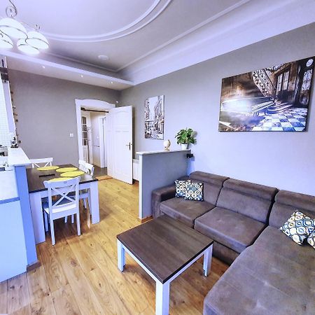 Willa Barona Przy Termach Cieplickich Jelenia Góra Extérieur photo